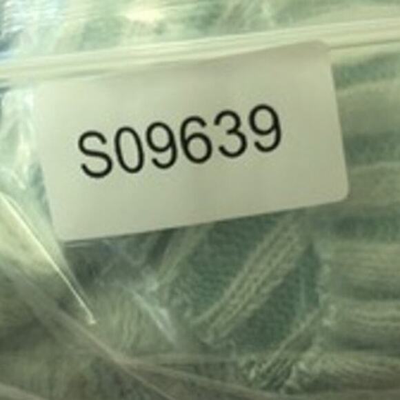 Express Womens Sweater Light Blue V Neck Super Soft Over Sized Puffed Sleeves L - Picture 12 of 12